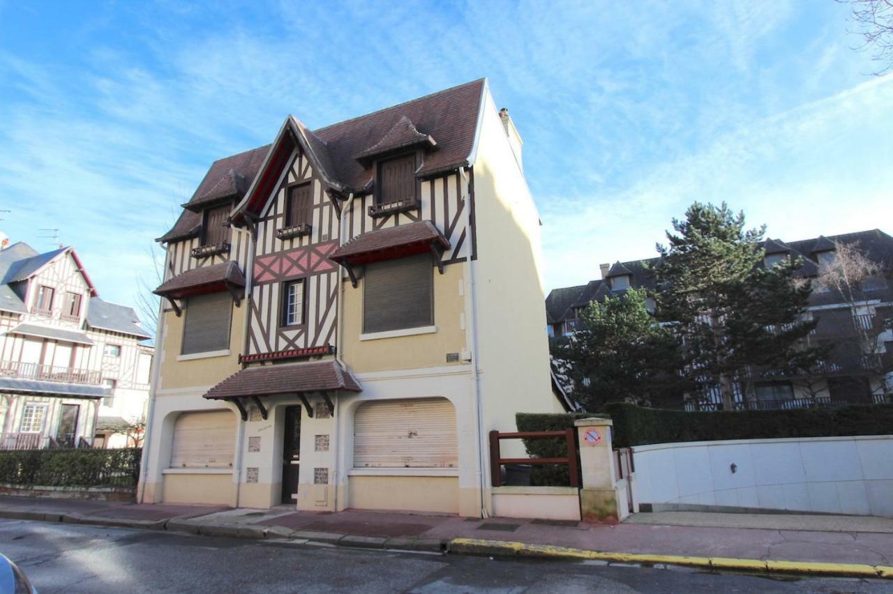 Le Royal Apartment Deauville Exterior foto